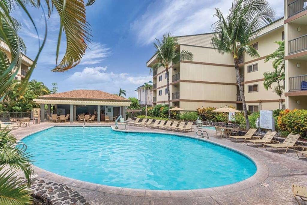 Beautiful 2 Bedroom Condo @ Kona! Каилуа-Кона Экстерьер фото