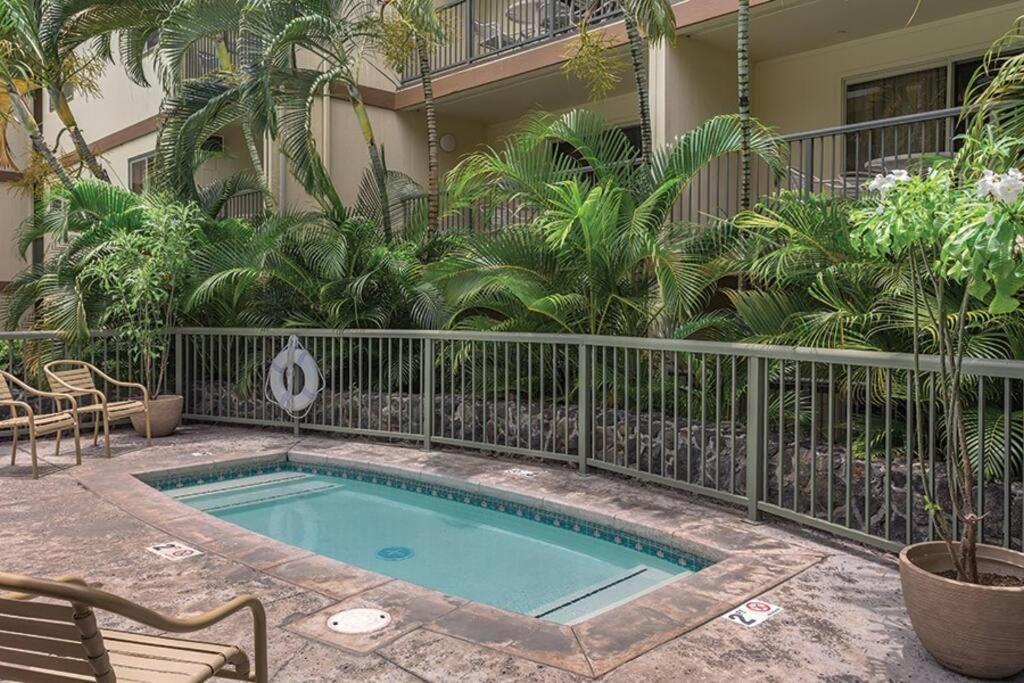 Beautiful 2 Bedroom Condo @ Kona! Каилуа-Кона Экстерьер фото