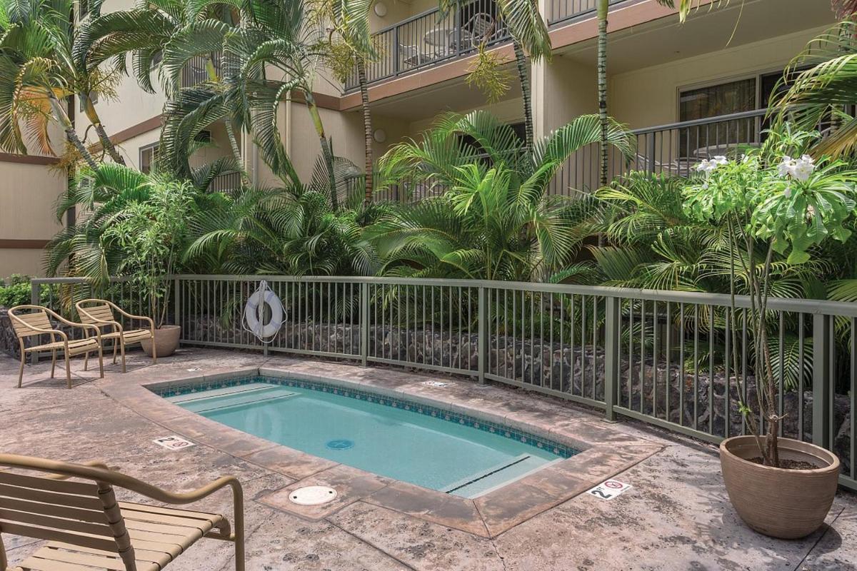 Beautiful 2 Bedroom Condo @ Kona! Каилуа-Кона Экстерьер фото